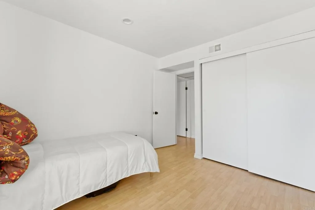 https://cdn.realtyfeed.com/cdn/127/306715889/06780116144f14b4785a0dba939a415b.webp