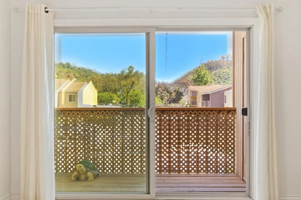 https://cdn.realtyfeed.com/cdn/127/306715889/1a4168781301a065aa4d66f4a23d1daf.webp