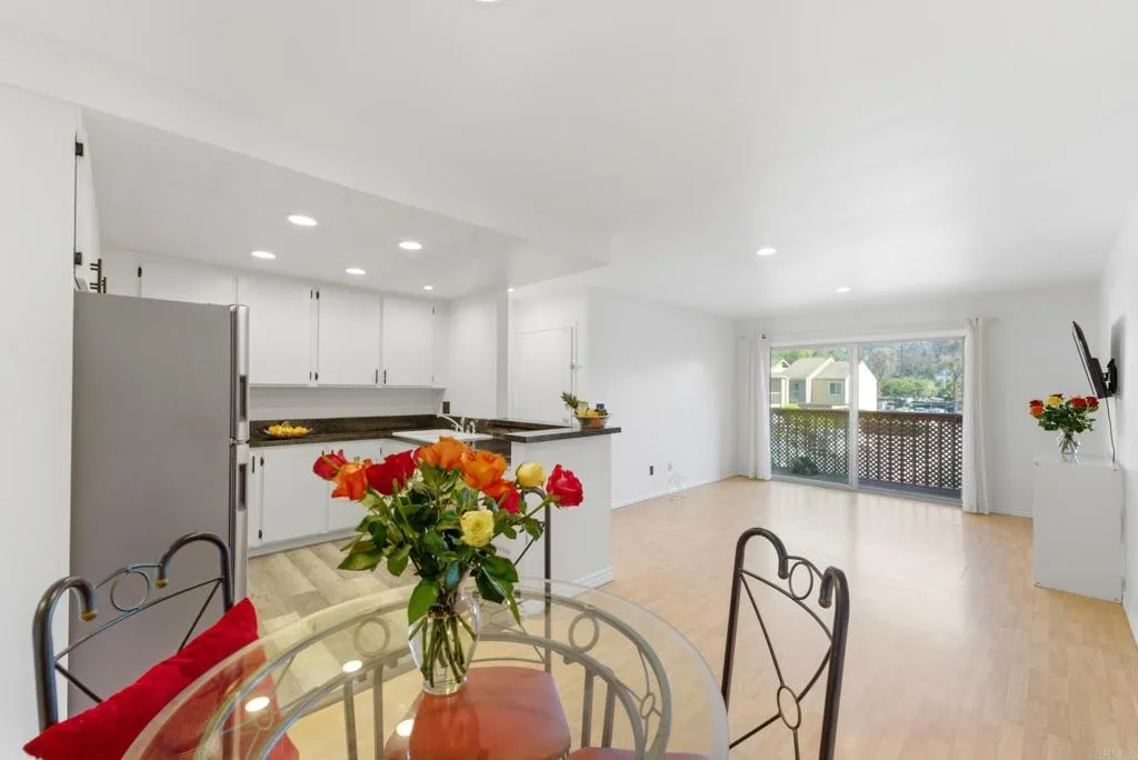 https://cdn.realtyfeed.com/cdn/127/306715889/668eded9d40828ada520a5f479585121.webp