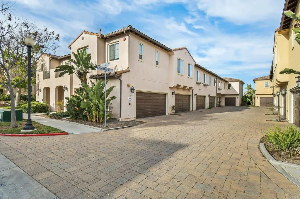 https://cdn.realtyfeed.com/cdn/127/306715891/70cb0a3a31b4edd4685904a645f32b60.webp