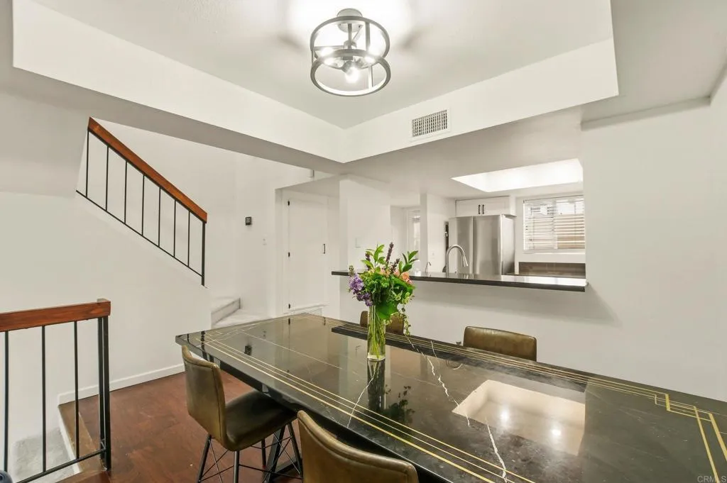 https://cdn.realtyfeed.com/cdn/127/306715898/01422a1746e44c43fb3660430ee746dc.webp