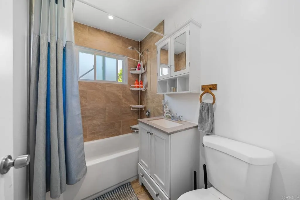 https://cdn.realtyfeed.com/cdn/127/306715964/4c3306f0718ef08042a1b3e0f1fabc19.webp