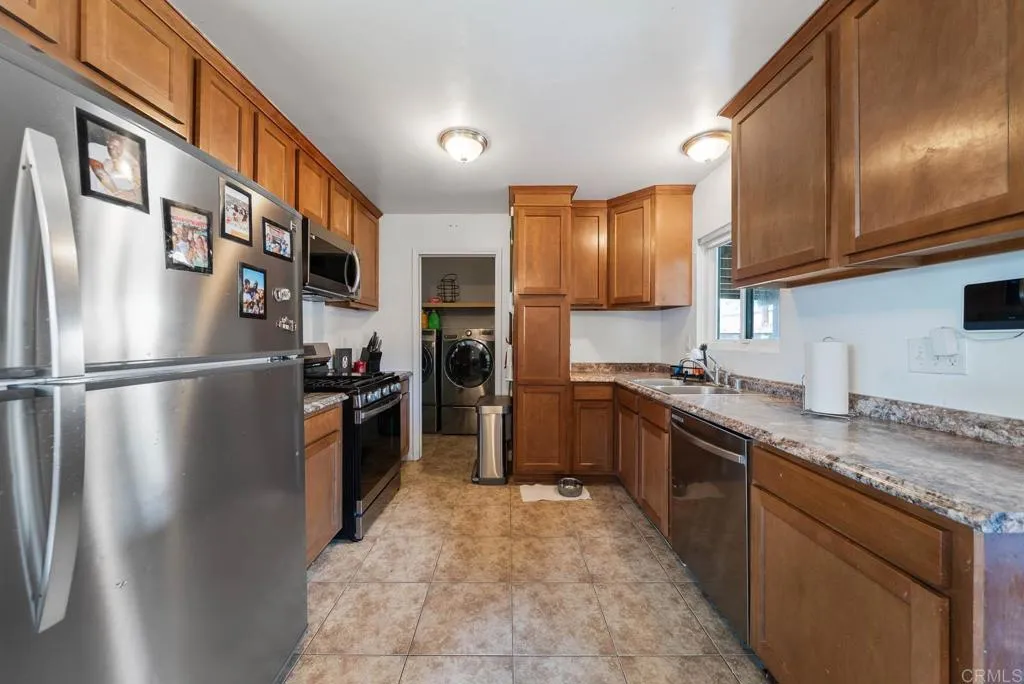 https://cdn.realtyfeed.com/cdn/127/306715964/4d7674a32287558ccaaf2e7c3dfc67c5.webp