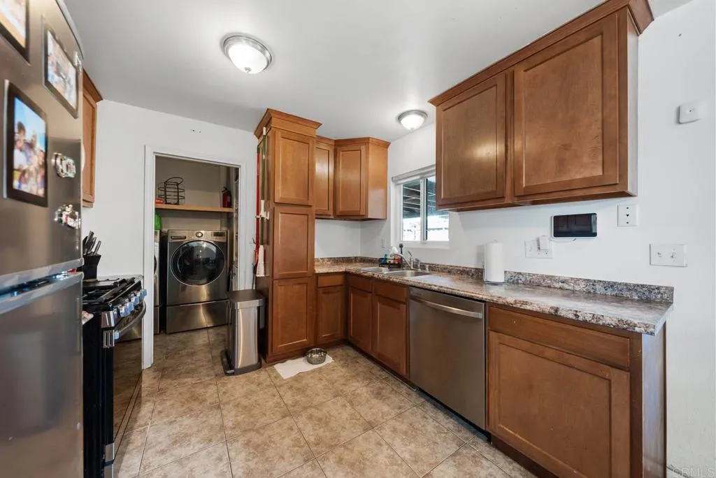 https://cdn.realtyfeed.com/cdn/127/306715964/6a4fe975f0d47e83bc11f3ad03ce82f5.webp