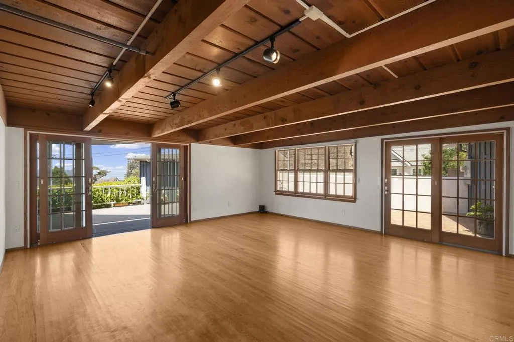 https://cdn.realtyfeed.com/cdn/127/306716001/250a0b1e1503703dfc84b73317821b02.webp