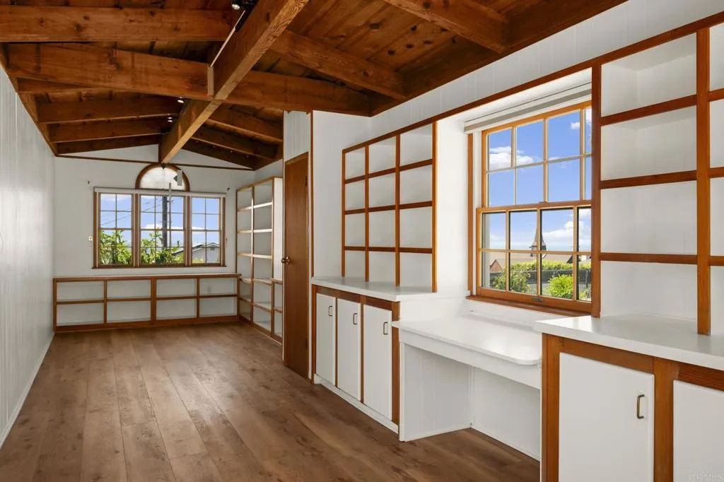 https://cdn.realtyfeed.com/cdn/127/306716001/55e7fa90bd71020d53d846b7c7dd4416.webp