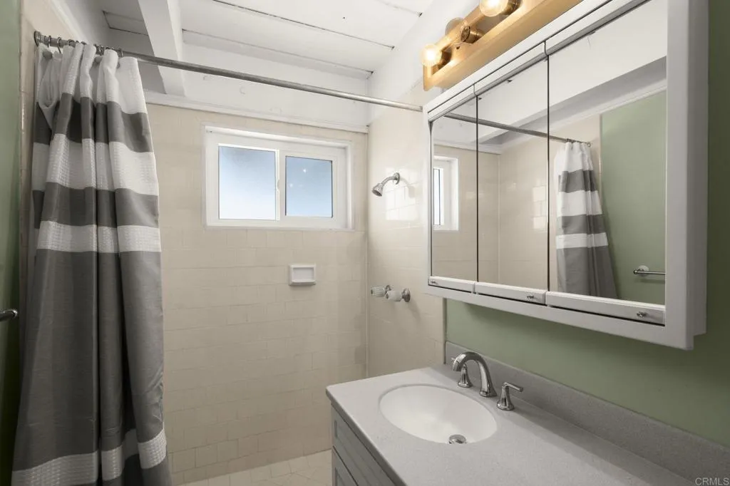https://cdn.realtyfeed.com/cdn/127/306716001/f4c82f4b7f68dd822b8dc6cd8b37155e.webp