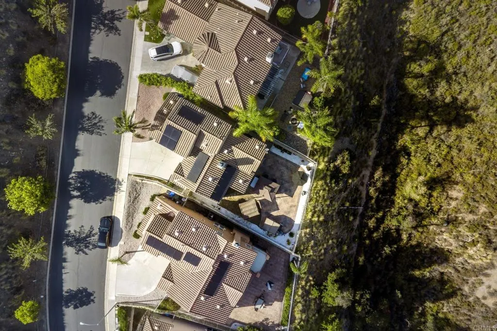 https://cdn.realtyfeed.com/cdn/127/306716031/04fe2bebaf6a0a681f32b955792592ca.webp