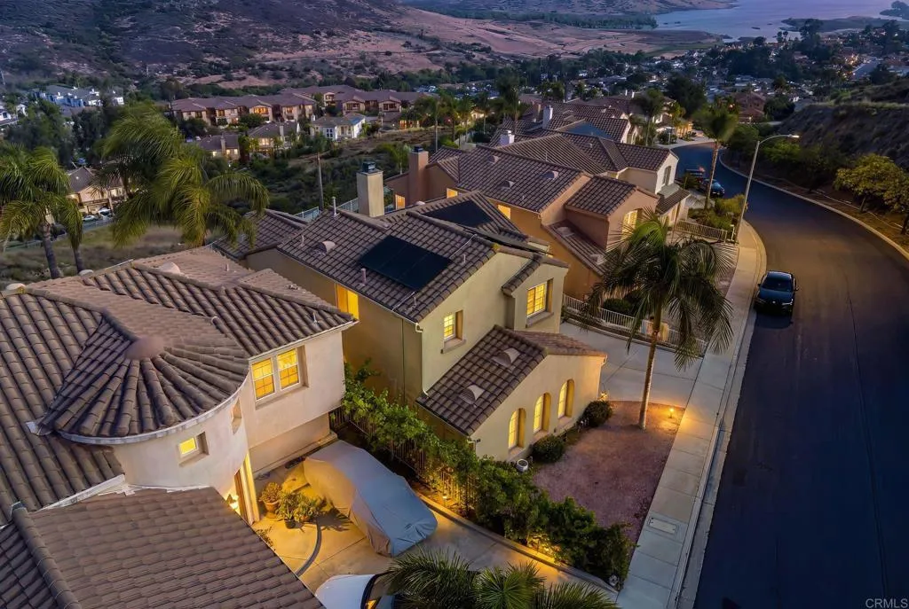 https://cdn.realtyfeed.com/cdn/127/306716031/095da26f2fed37284fda2ee9e5b17402.webp