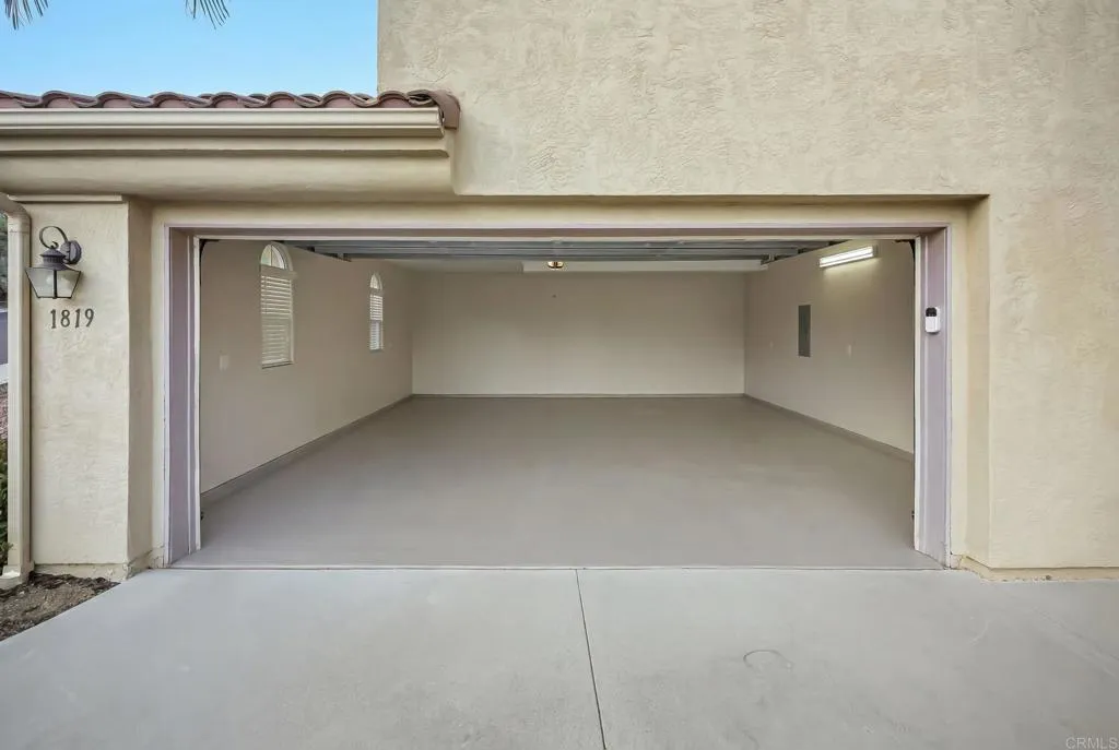 https://cdn.realtyfeed.com/cdn/127/306716031/0b6566c13c0cb5cc44f7c4c272c60e62.webp