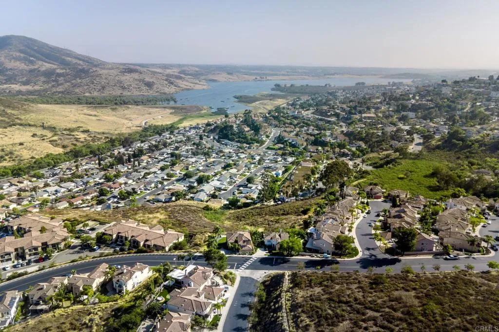 https://cdn.realtyfeed.com/cdn/127/306716031/40f7eaa2cda49fd826a752edb9fb59d0.webp