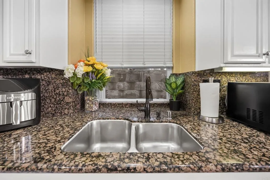 https://cdn.realtyfeed.com/cdn/127/306716031/a913e20d910178ac3cd79020d24cdd97.webp