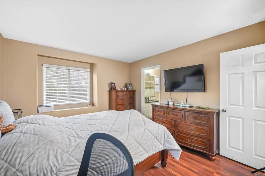 https://cdn.realtyfeed.com/cdn/127/306716031/cee05e985b80405ab6b613726e08a20b.webp