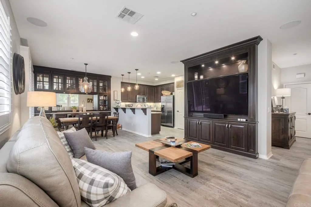 https://cdn.realtyfeed.com/cdn/127/306716177/02f5dae66fbaba1f498a79bce4d3d50e.webp