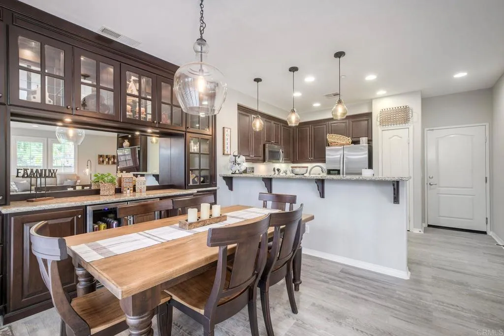 https://cdn.realtyfeed.com/cdn/127/306716177/e904f1a302d94cb10e3ce6f5444e958a.webp