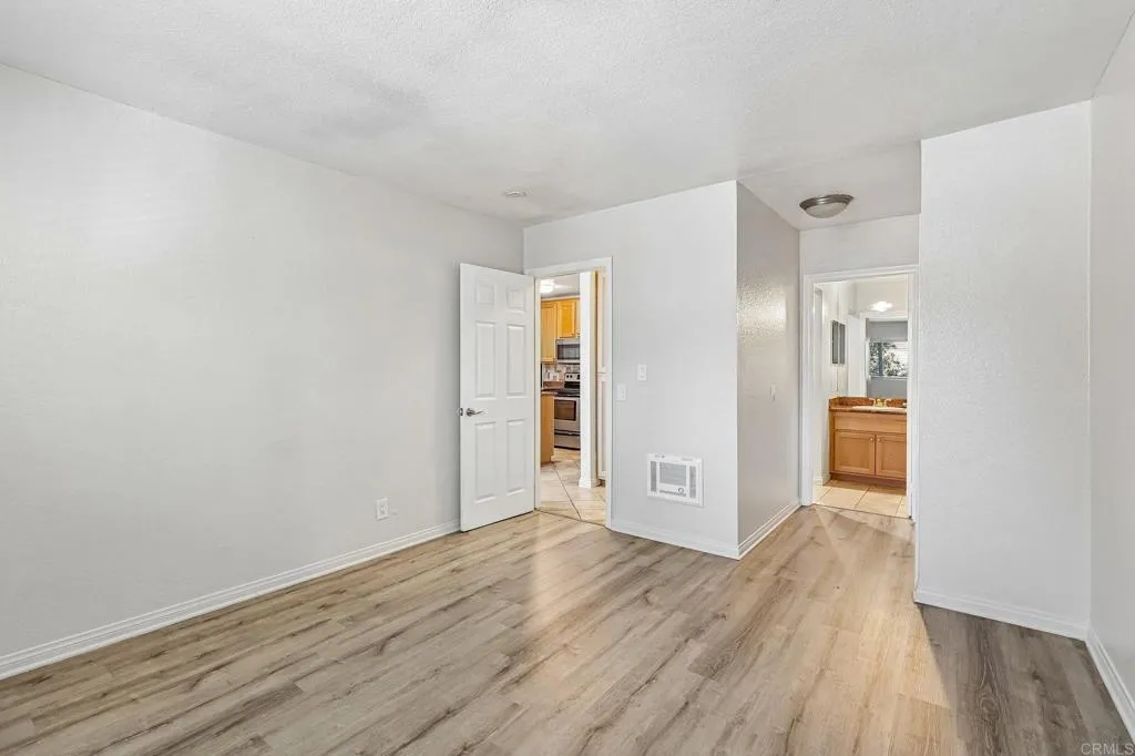 https://cdn.realtyfeed.com/cdn/127/306716307/ae3b9e93fcb3b67c964fdc0aaec6a7ca.webp