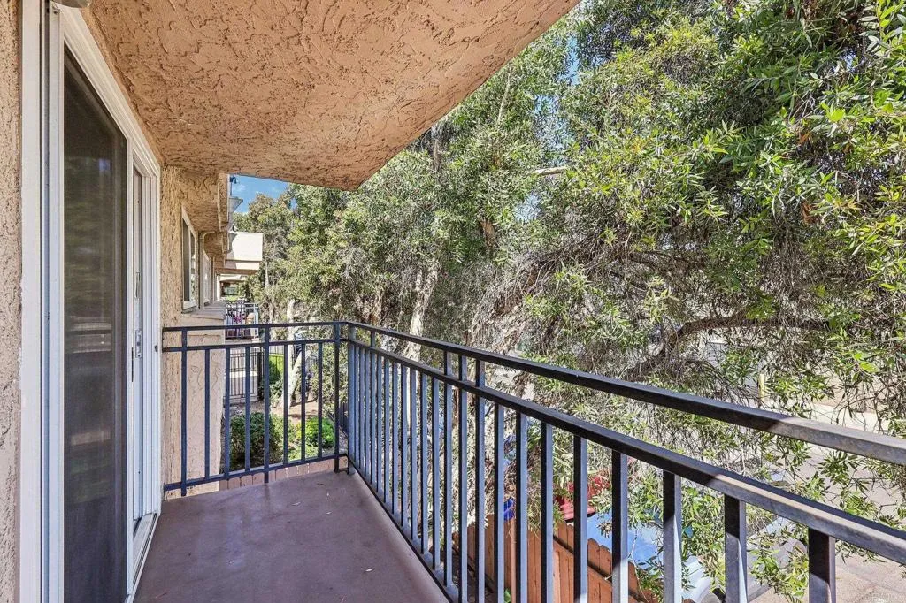 https://cdn.realtyfeed.com/cdn/127/306716307/bbdac2586fcf99c397818ffab0dbadeb.webp
