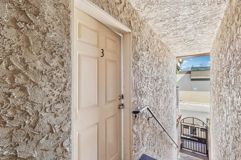 https://cdn.realtyfeed.com/cdn/127/306716307/cb5b934f98f4439490b1e7fcf8d1fea8.webp