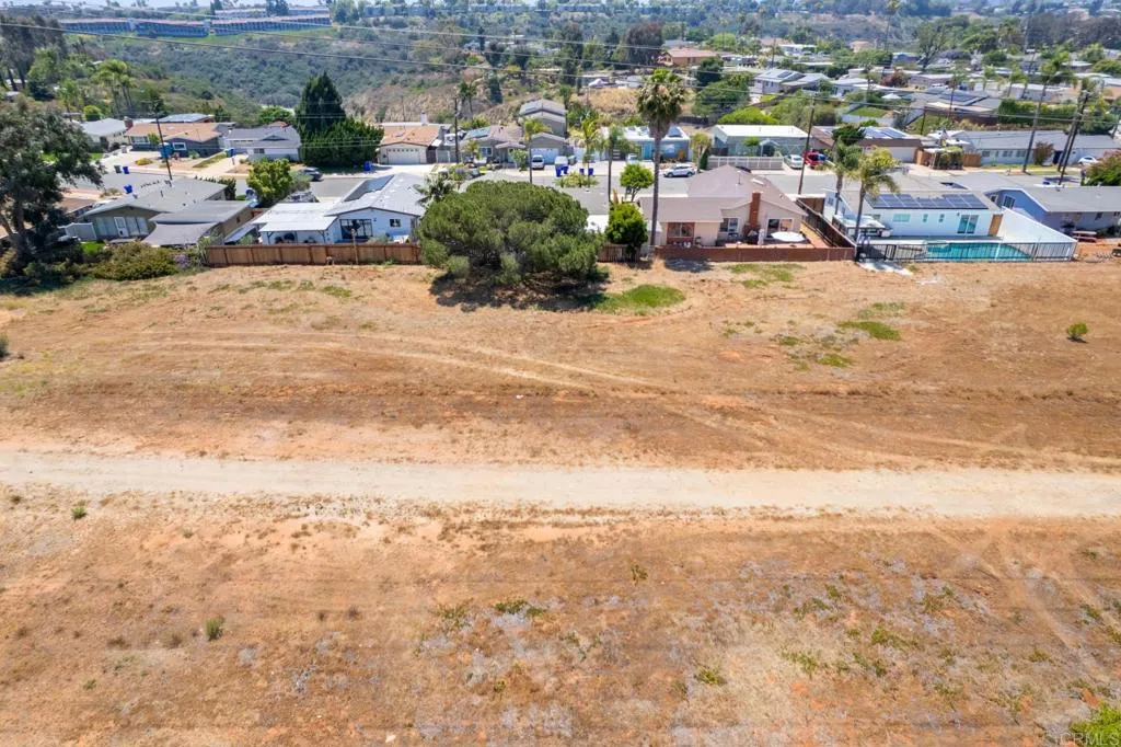 https://cdn.realtyfeed.com/cdn/127/306716327/2363eb9a683f08f7b9cd79efb144f5e3.webp
