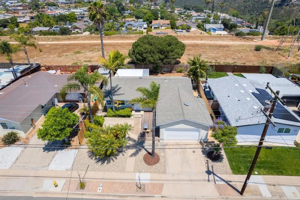 https://cdn.realtyfeed.com/cdn/127/306716327/c475475ff59606c168583a0ca33a41d8.webp