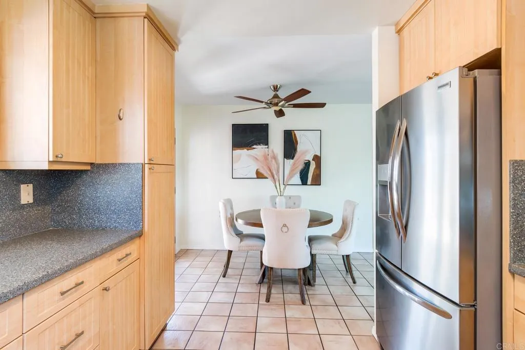 https://cdn.realtyfeed.com/cdn/127/306716327/d8f2443f7ffb7bcbdeb0172448eb909c.webp