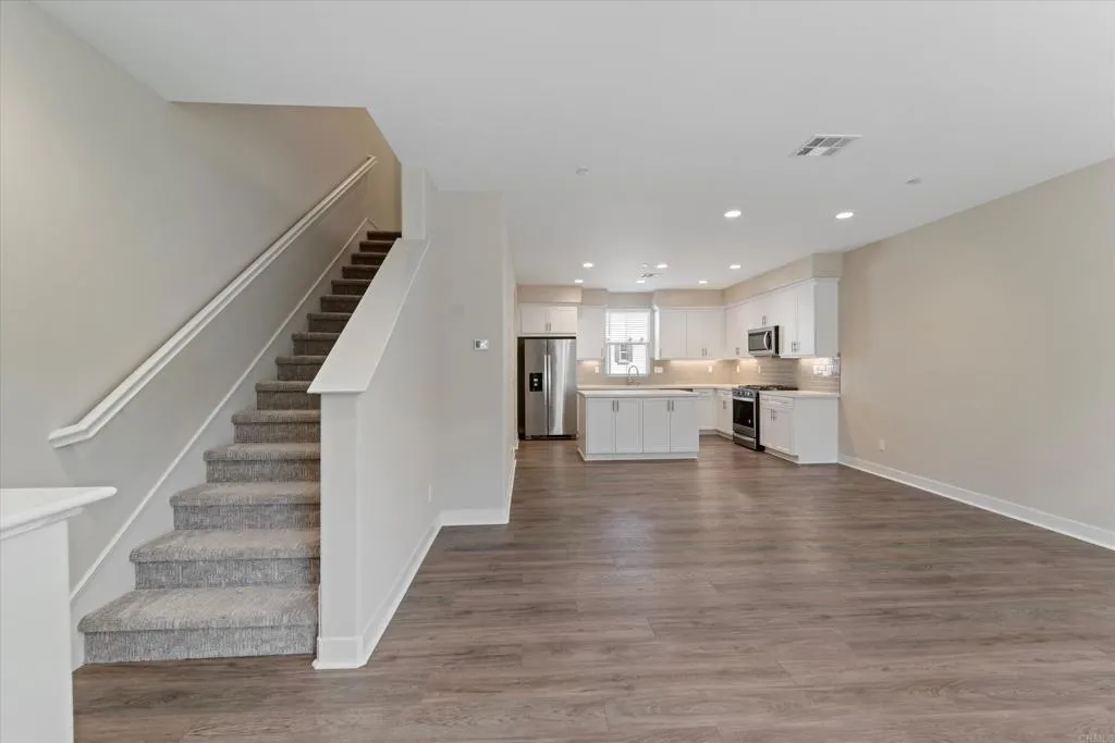 Photo #8: PTP2603615 Listing: Photo #8