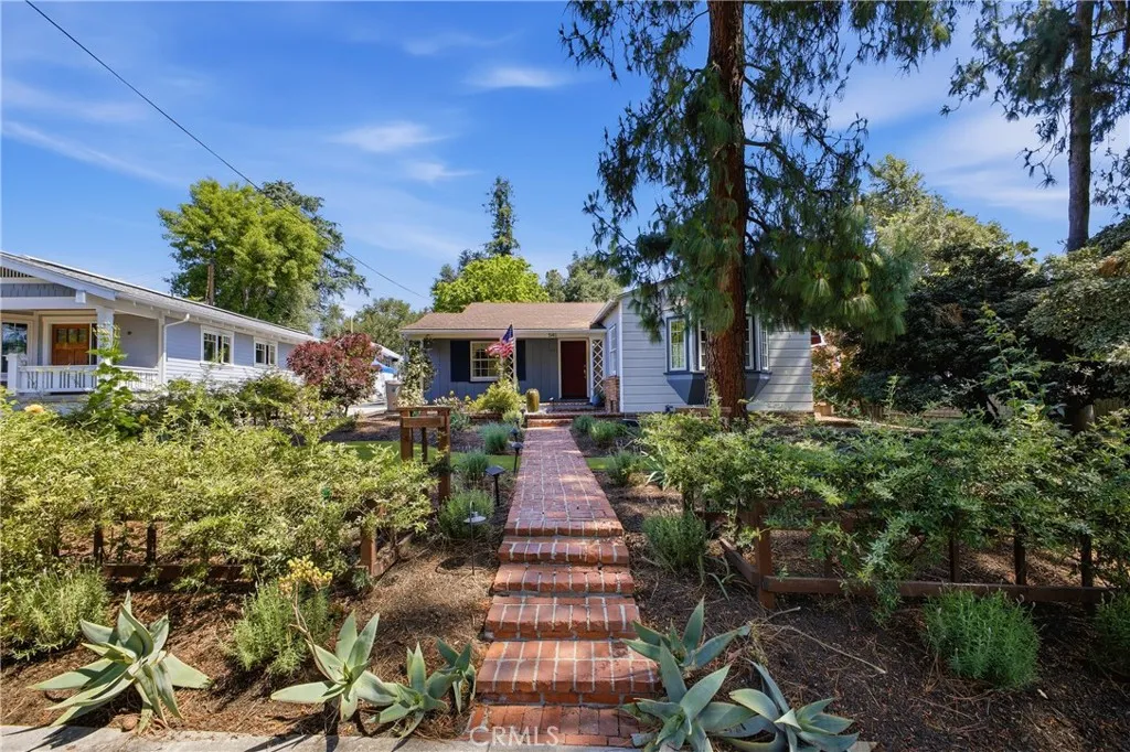 541 E Woodbury, Altadena, CA 91001 - Photo 5 of 48, Altadena, CA