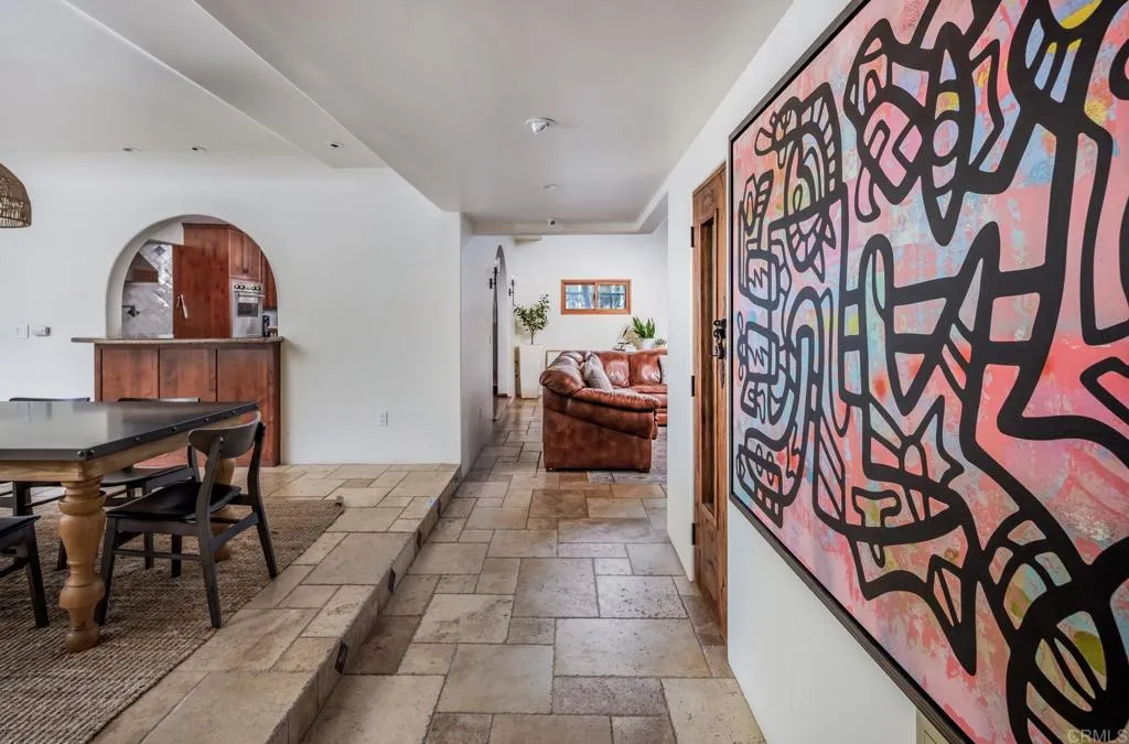 https://cdn.realtyfeed.com/cdn/127/306716416/4dfb8040d81ca0efa7dd5a6ddc099336.webp