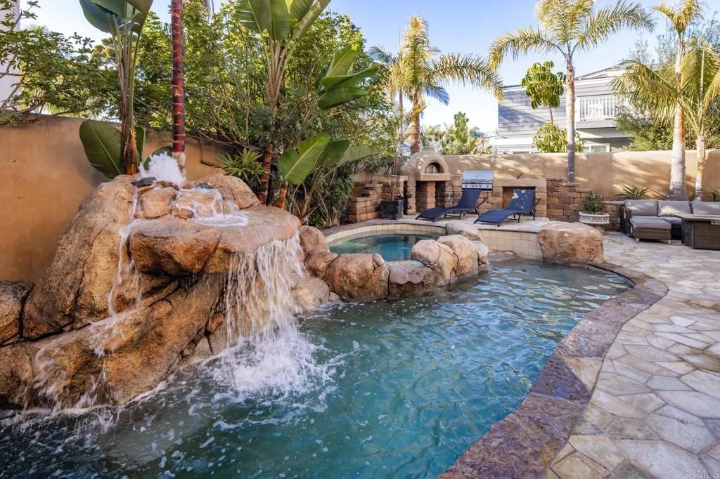 https://cdn.realtyfeed.com/cdn/127/306716416/b03fde3f4f7aeaea08368c468339c357.webp