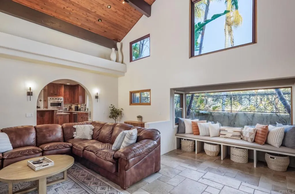 https://cdn.realtyfeed.com/cdn/127/306716416/bb05ef1cb41e2e40df54995b4543901b.webp