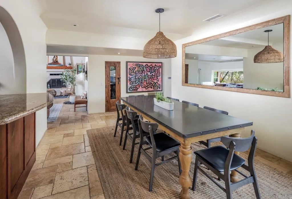 https://cdn.realtyfeed.com/cdn/127/306716416/d3eb65fe831aafc5a2f96b34f20825f4.webp