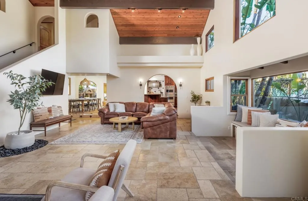 https://cdn.realtyfeed.com/cdn/127/306716416/eb4b15482f6dbb1122fef21ca3e92739.webp
