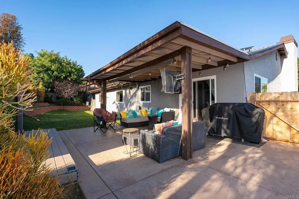 https://cdn.realtyfeed.com/cdn/127/306716426/2714ee107ccc6bccea7996089b4ecfff.webp