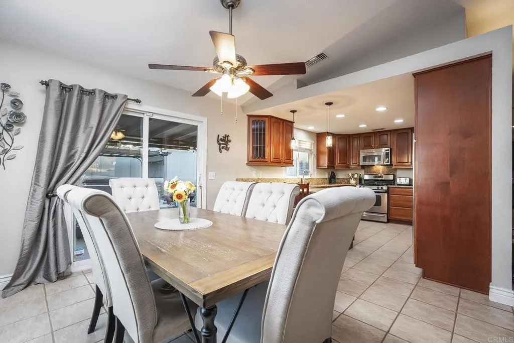 https://cdn.realtyfeed.com/cdn/127/306716426/e04ddfb0ed7a5ad9fb60774fe998e42d.webp