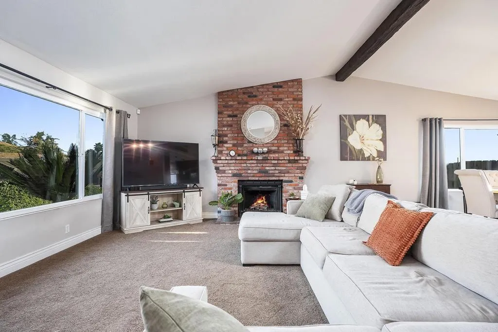 https://cdn.realtyfeed.com/cdn/127/306716426/ea9117aece8f6ec5378f306963d4333f.webp