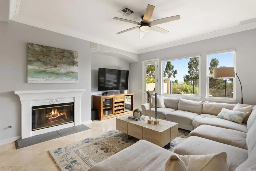 https://cdn.realtyfeed.com/cdn/127/306716433/3c2d45d1962b6e9b06a278ccccb49b10.webp