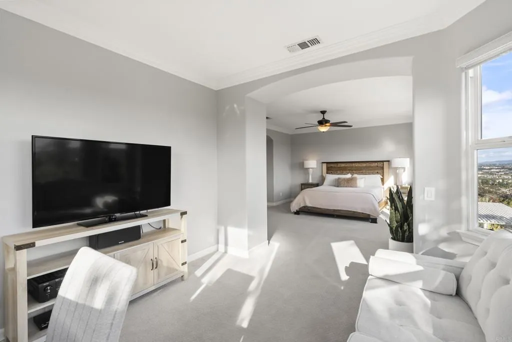 https://cdn.realtyfeed.com/cdn/127/306716433/50002e2688918a19c7babb02e52e3945.webp