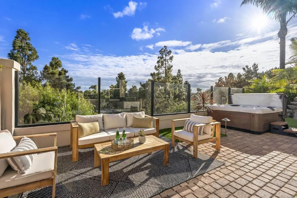 https://cdn.realtyfeed.com/cdn/127/306716433/53800cf594cb49f92b93fc38b57cb381.webp
