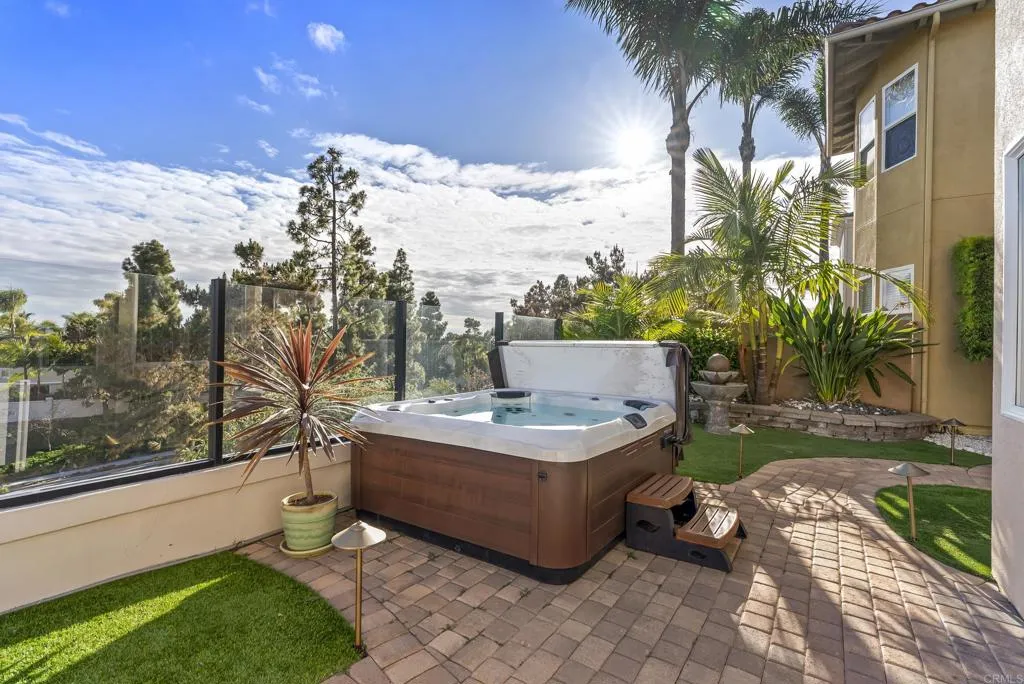 https://cdn.realtyfeed.com/cdn/127/306716433/9c61c611e23cce2ce1194201e3dfcfec.webp