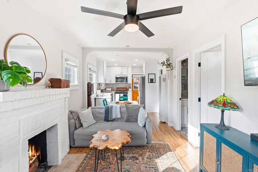 https://cdn.realtyfeed.com/cdn/127/306716452/349ec1cdbd4f710da9aa10173ba21cbc.webp