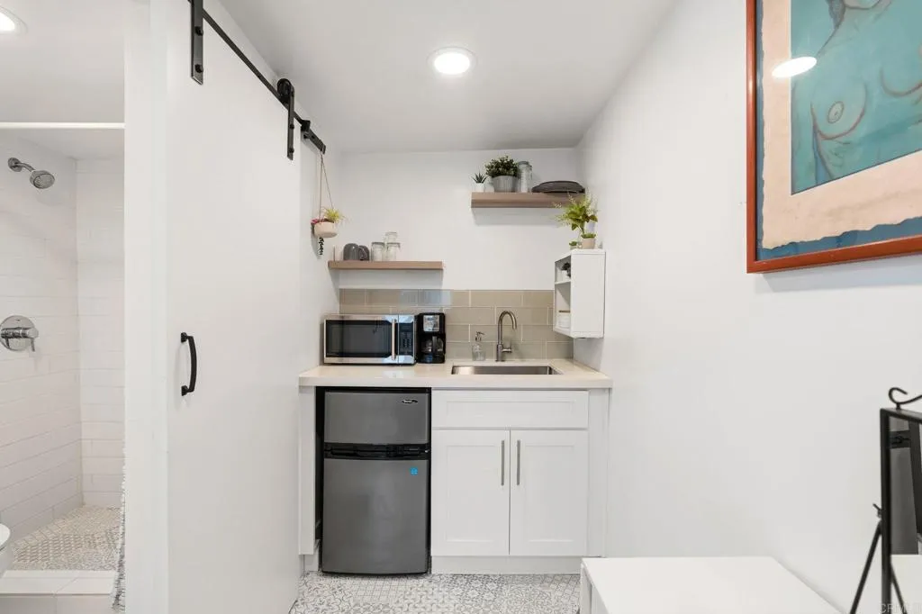 https://cdn.realtyfeed.com/cdn/127/306716452/520c35d95494505b8ebca95562849213.webp