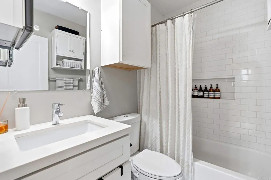 https://cdn.realtyfeed.com/cdn/127/306716452/5266115a6c2d72f0a9d7eebf5e29177b.webp