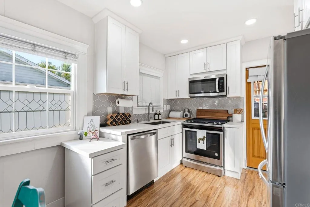 https://cdn.realtyfeed.com/cdn/127/306716452/6f4d1c16a08df2b25d817873a97cd139.webp