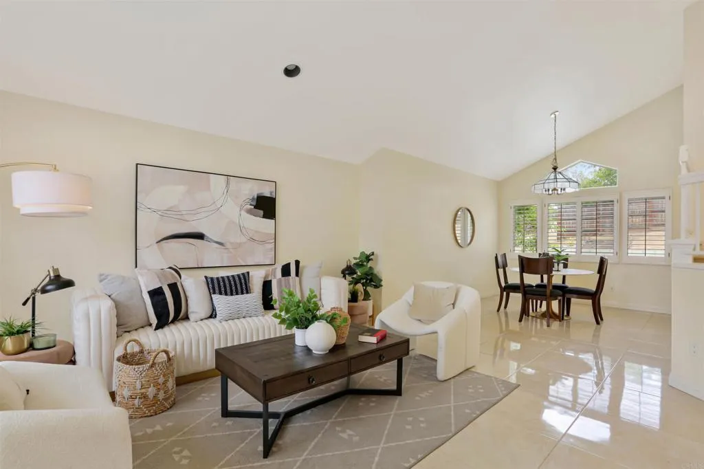 https://cdn.realtyfeed.com/cdn/127/306716461/0e64e8126b43c3357cd60578db770b24.webp