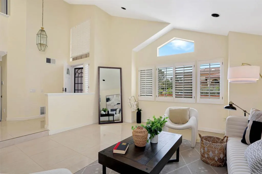 https://cdn.realtyfeed.com/cdn/127/306716461/c3ce437a6eb0dbf791a09d43d48e8db5.webp