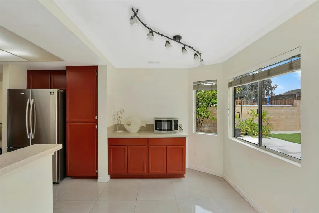 https://cdn.realtyfeed.com/cdn/127/306716461/da11f9999d0a4f19ff19c5b845c8c71e.webp