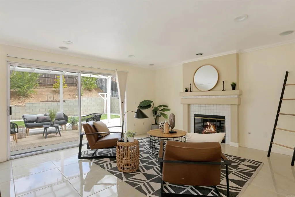 https://cdn.realtyfeed.com/cdn/127/306716461/df73241465b93c5521662eb574061f52.webp