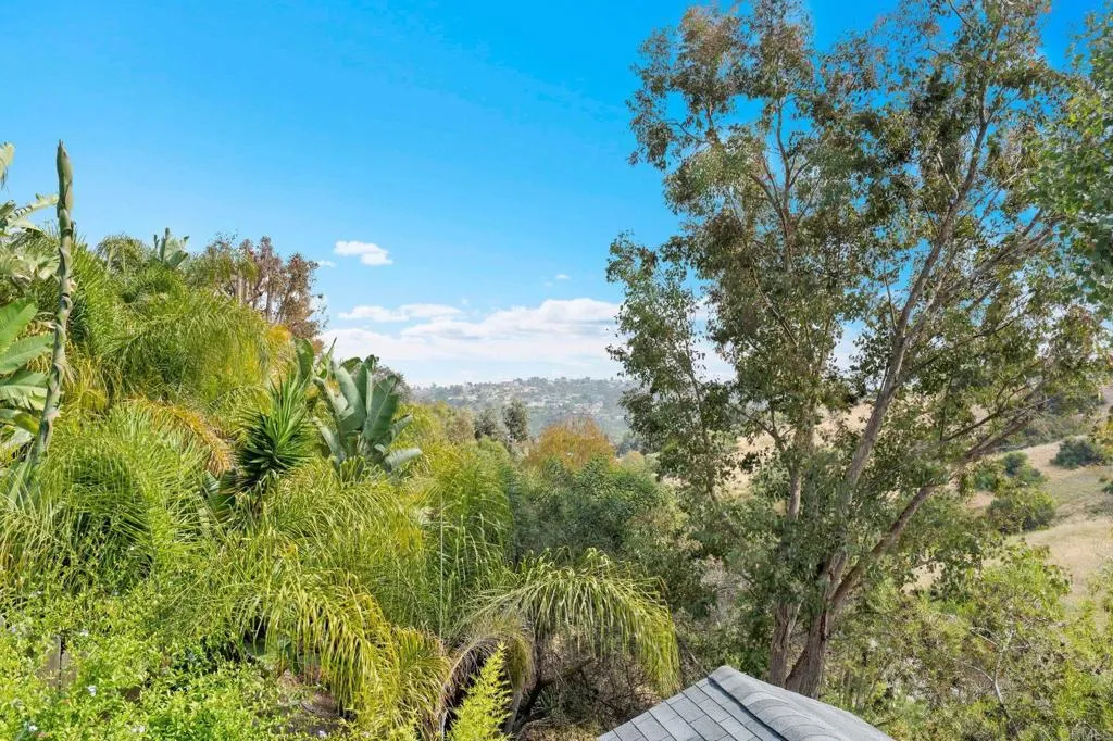 https://cdn.realtyfeed.com/cdn/127/306716498/61e374692cd5b87ff5c6bc16cd96b8f9.webp