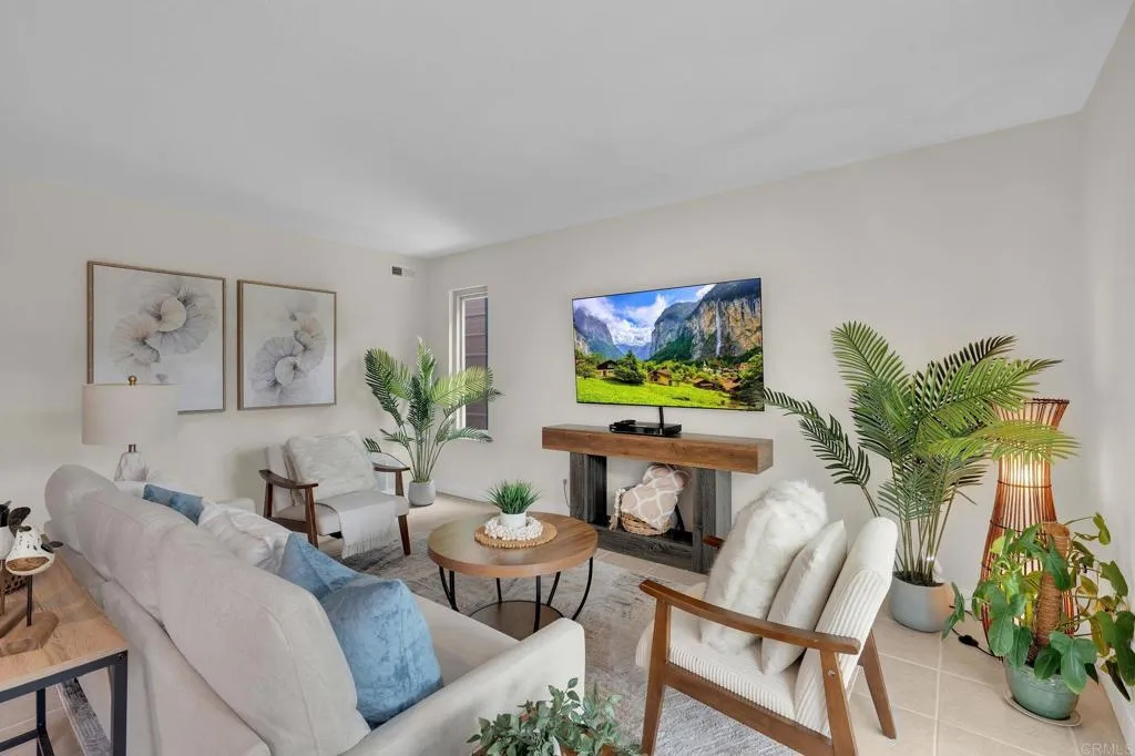 https://cdn.realtyfeed.com/cdn/127/306716498/9c62aeba26c474742dd59b6f2338eed9.webp