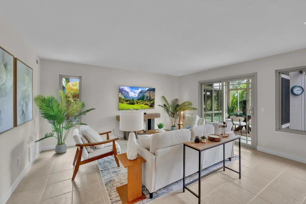 https://cdn.realtyfeed.com/cdn/127/306716498/abc7e66c420286af413a38b5daffd11f.webp